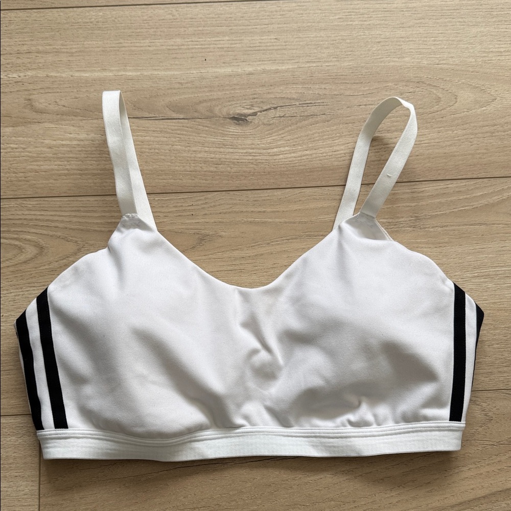 Womens Adidas sports bra size M
